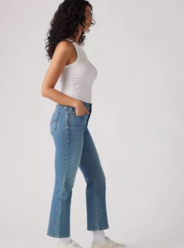 Levi's 725 Kick Boot Women's Jeans. 28X27 