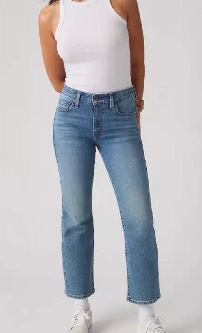 Levi's 725 Kick Boot Women's Jeans. 28X27 