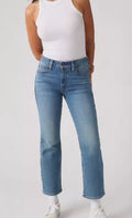 Levi's 725 Kick Boot Women's Jeans. 28X27 
