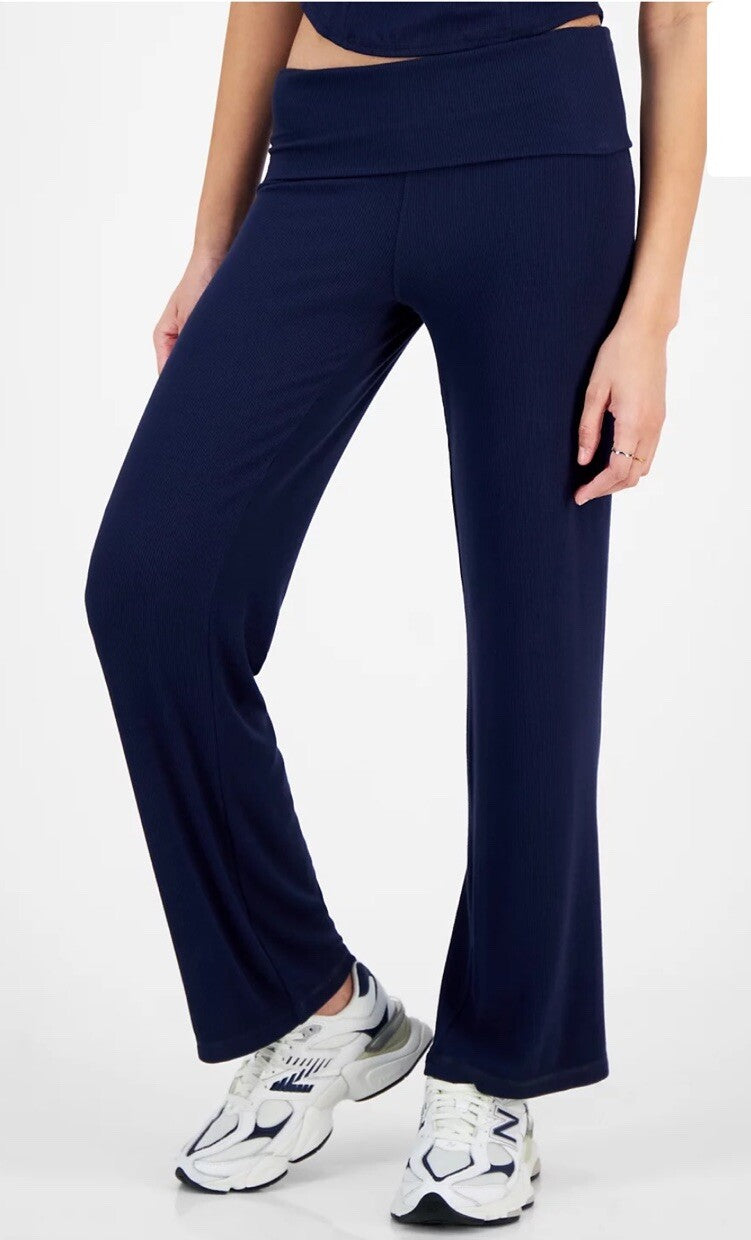 Ultra Flirt Juniors' High Rise Foldover-Waist Ribbed Knit Pants Black M