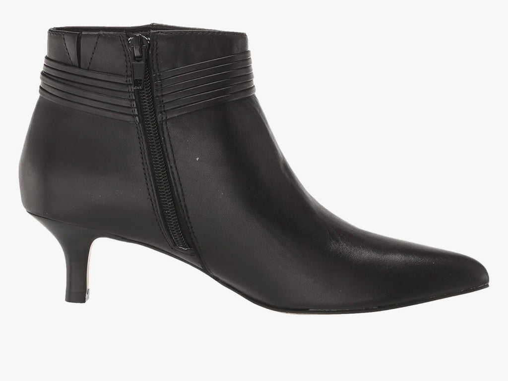 Bella Vita Women's Jani Ankle Booties Black Leather 9 1/2 WW