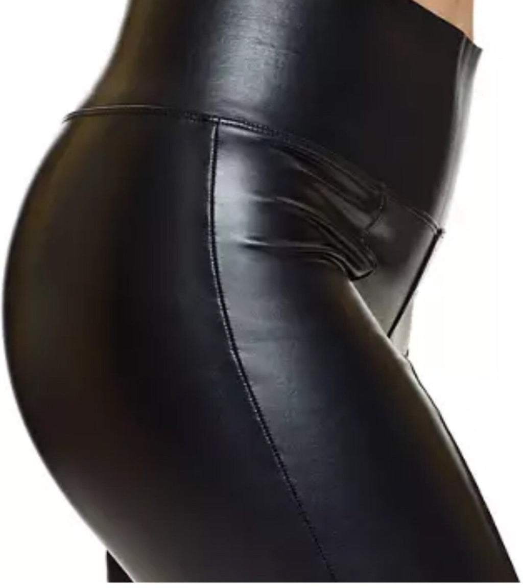 Hue Women’s Flat-testing Fit Slimming Tummy Control Black Size M
