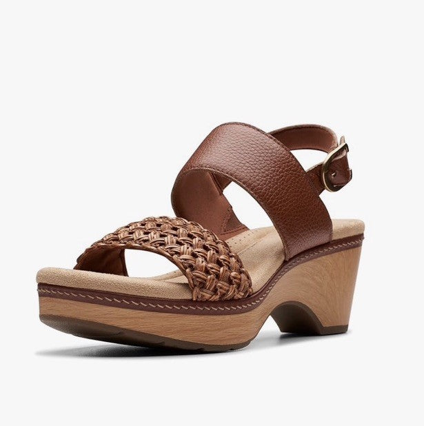 Clarks Seannah Step Woven Strap Clog-Style Platform Sandals Tan Brun 7M