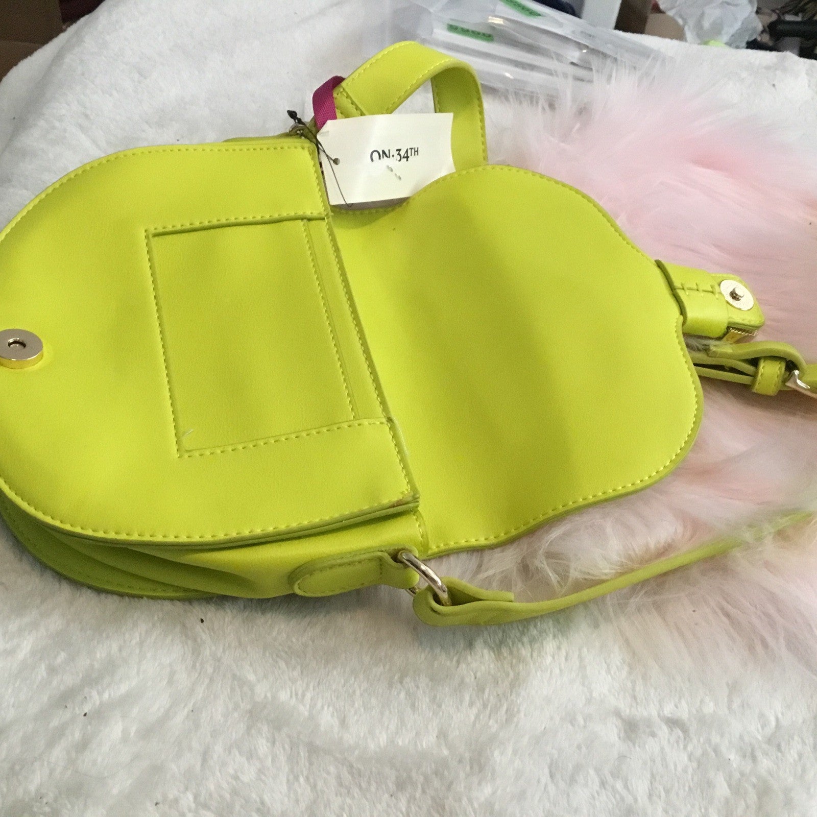 On 34th Holmme Saddle Crossbody Fun Yellow One Size 