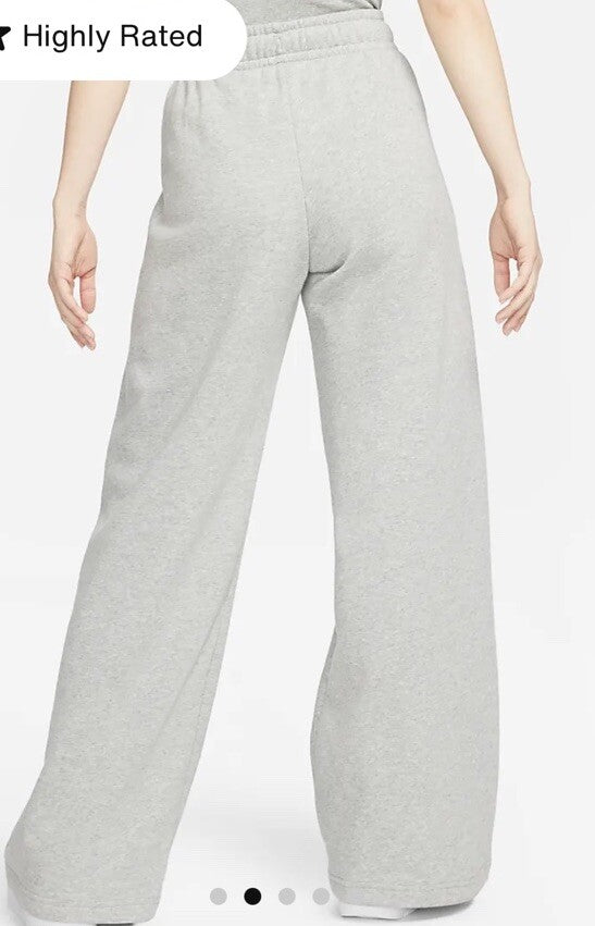 Nike Sportswear Club Fleece Women's Mid-Rise Wide-Leg Sweatpants (Plus Size)
