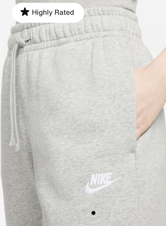 Nike Sportswear Club Fleece Women's Mid-Rise Wide-Leg Sweatpants (Plus Size)