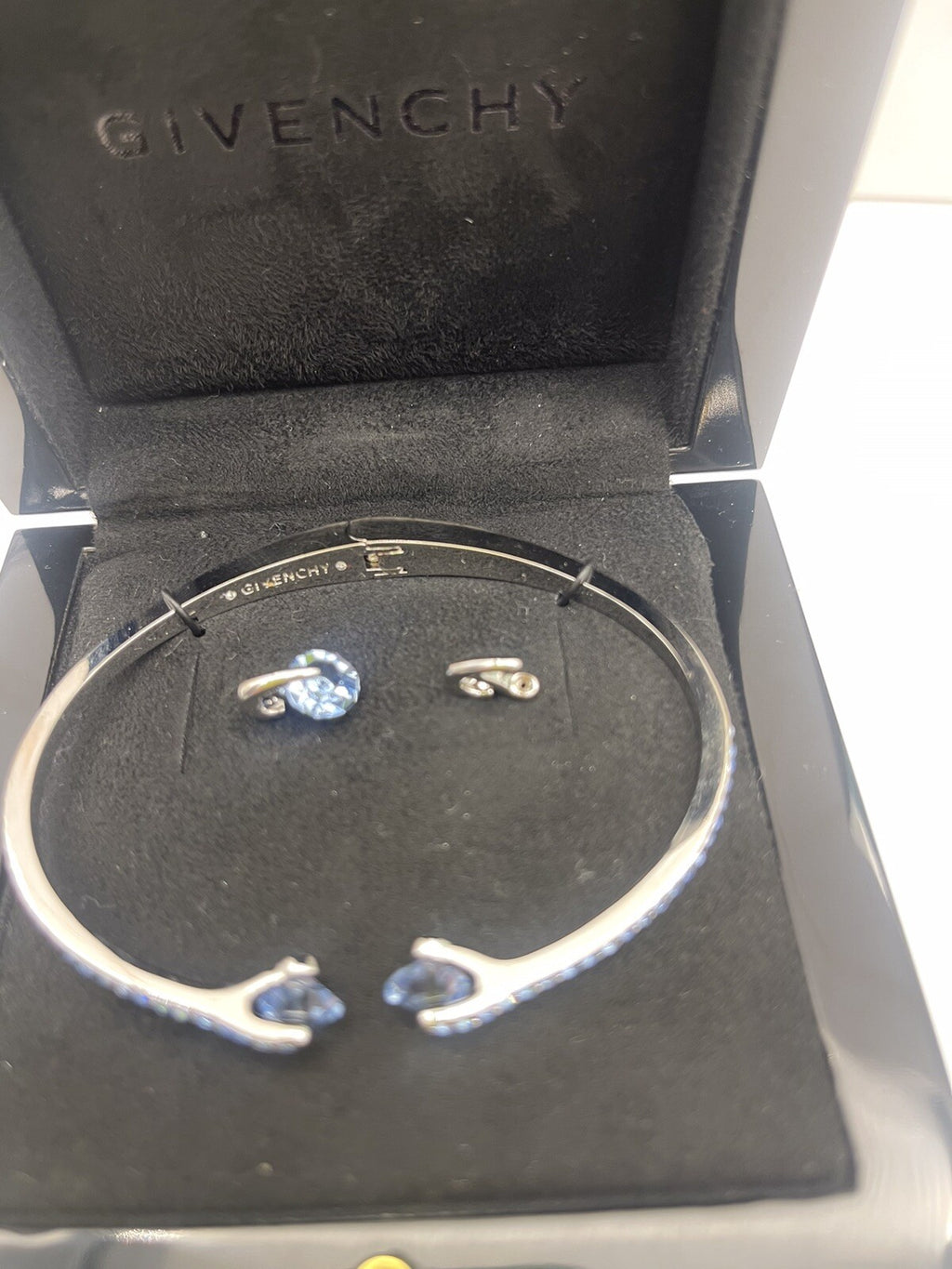 GIVENCHY SILVER TONE GREEN CRYSTALS BANGLE BRACELET WITH FLOATING STONE EARRINGS