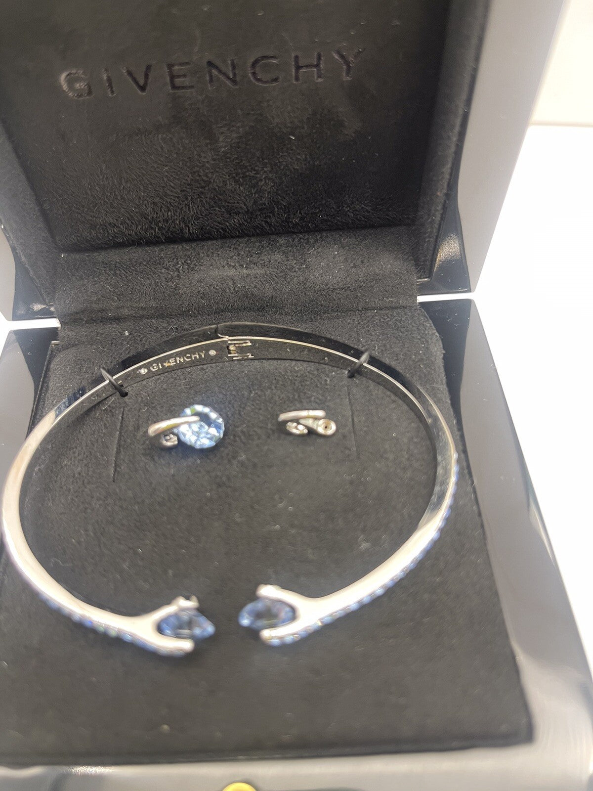 GIVENCHY SILVER TONE GREEN CRYSTALS BANGLE BRACELET WITH FLOATING STONE EARRINGS