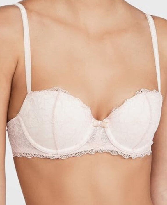 B.Tempted NWT Women's  Lace Encounter Contour T-shirt Bra Size 32D