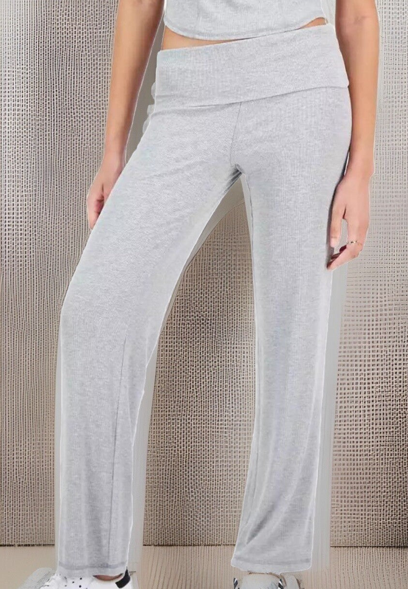 Ultra Flirt Juniors' High Rise Foldover-Waist Ribbed Knit Pants Grey Whisper M