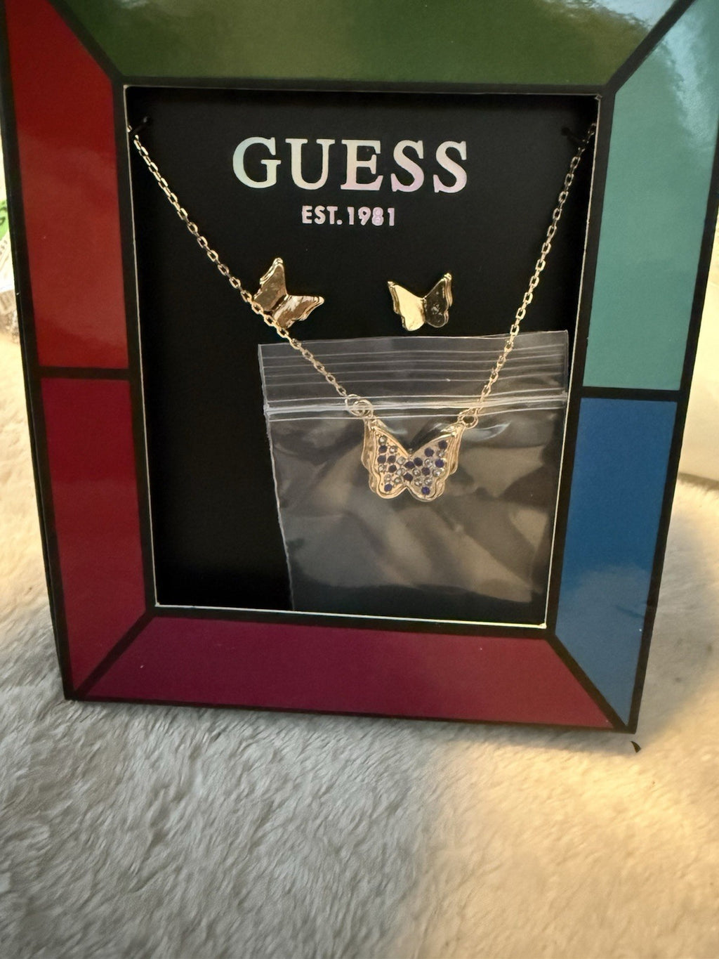 GUESSCrystal Butterfly Pendant Necklace & Stud Earrings Gift Set length: 16"