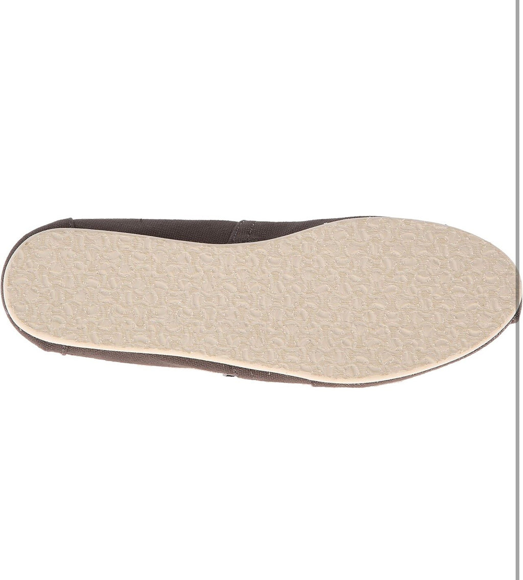  100% AUTHENTIC TOMS CLASSIC WOMEN CANVAS SHOES, BRAND NEW. ALL SIZES