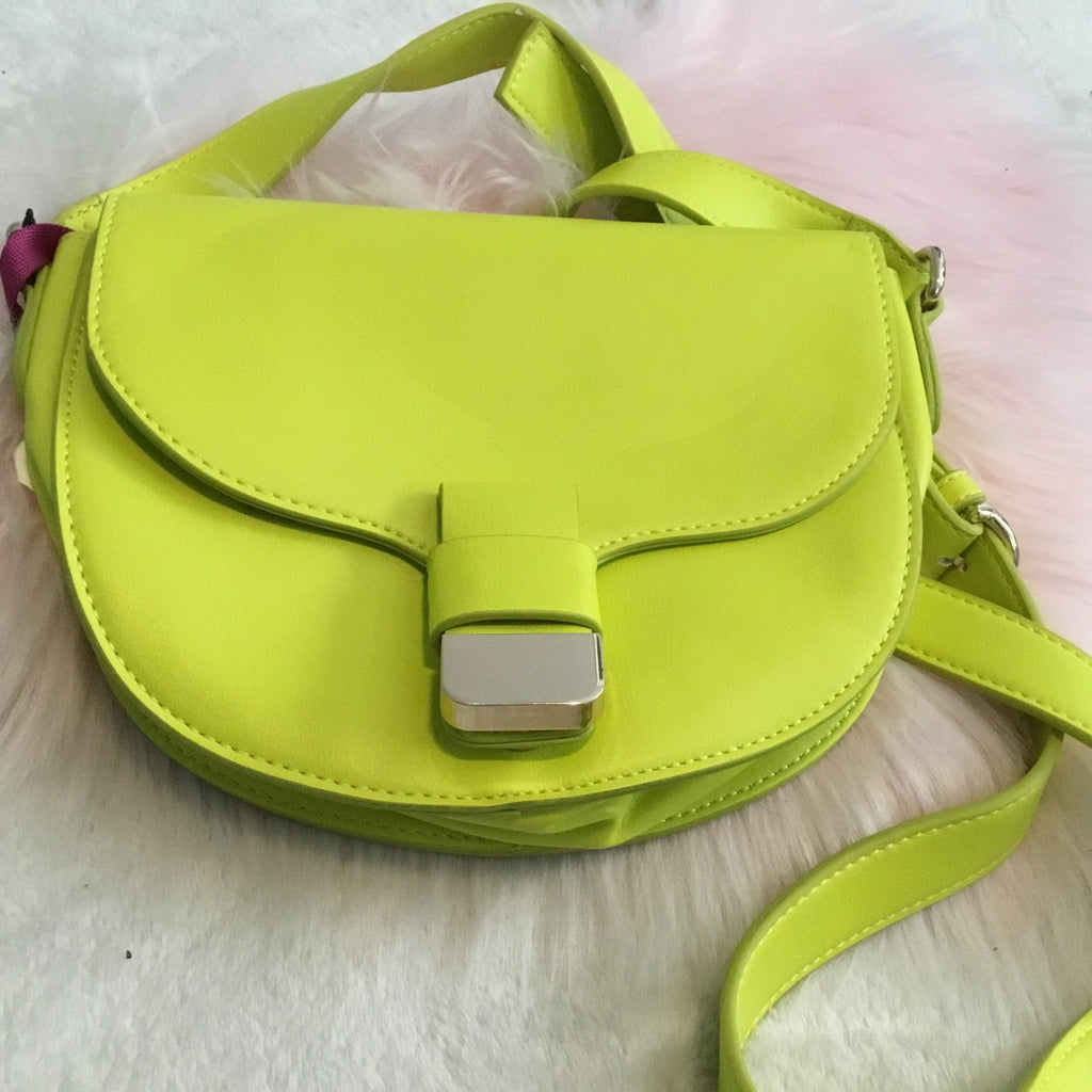 On 34th Holmme Saddle Crossbody Fun Yellow One Size 