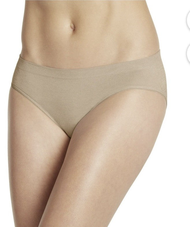 Jockey Women's Smooth & Shine Seamfree Bikini Color Light Size 4