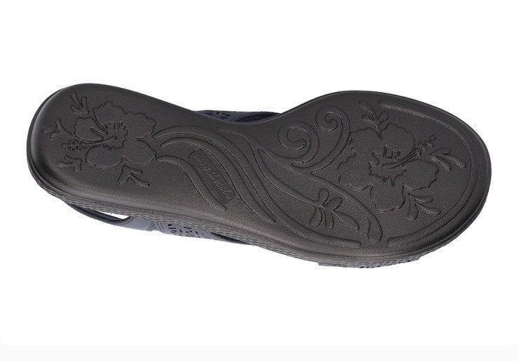 Easy Street Women's Claudia Comfort Wave Sandals Navy/Gore 71/2 M