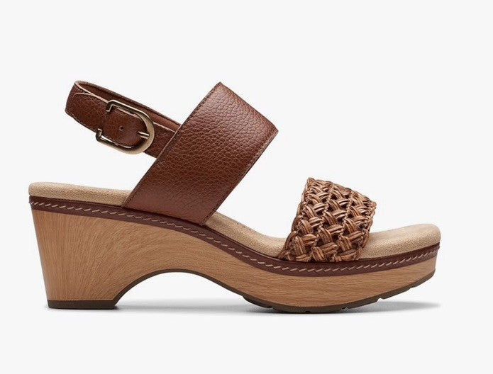 Clarks Seannah Step Woven Strap Clog-Style Platform Sandals Tan Brun 7M