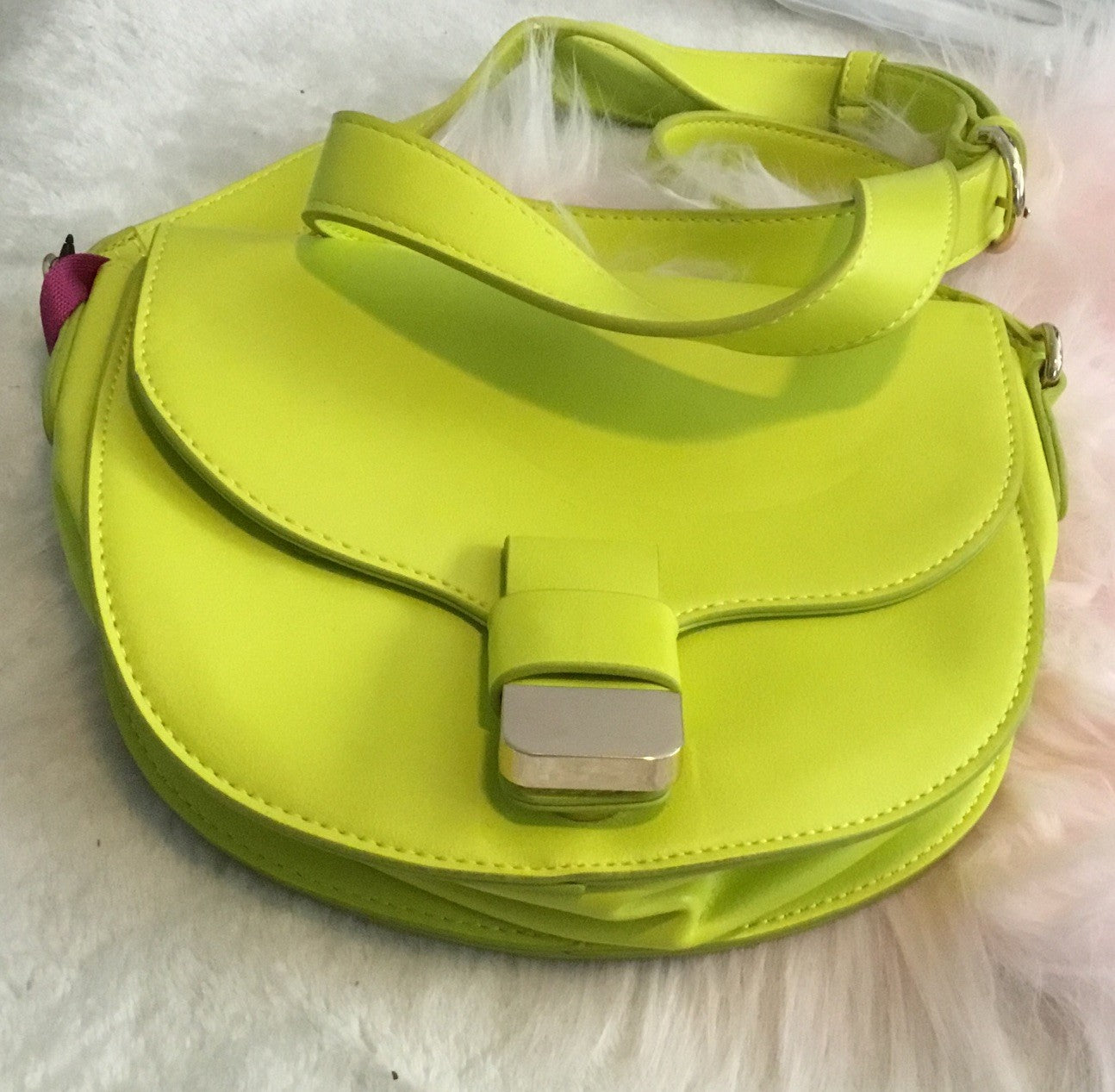 On 34th Holmme Saddle Crossbody Fun Yellow One Size 