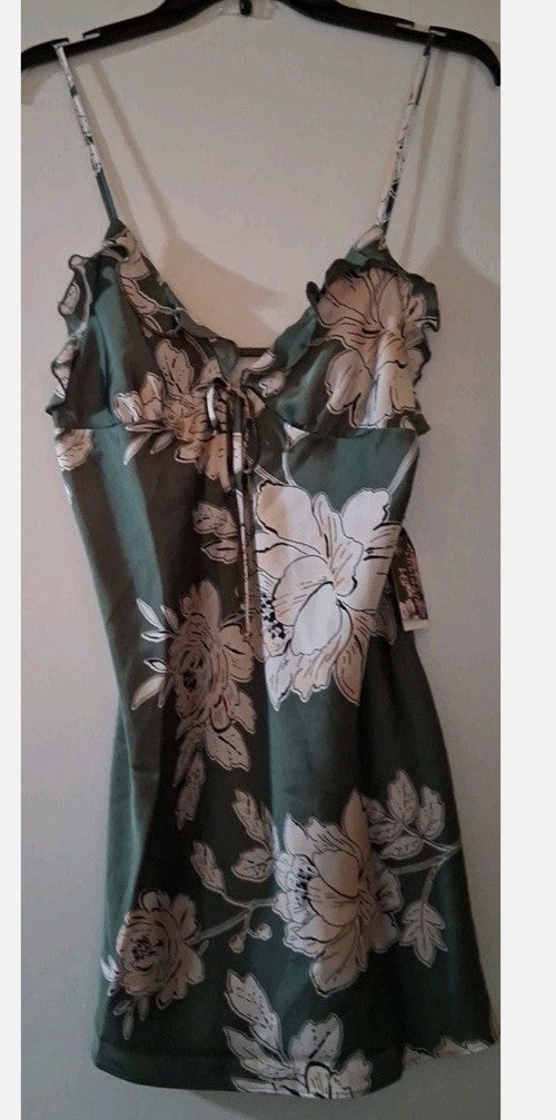 Midnight Bakery Women's Fiji Ruffled Open-Back Chemise - Green M