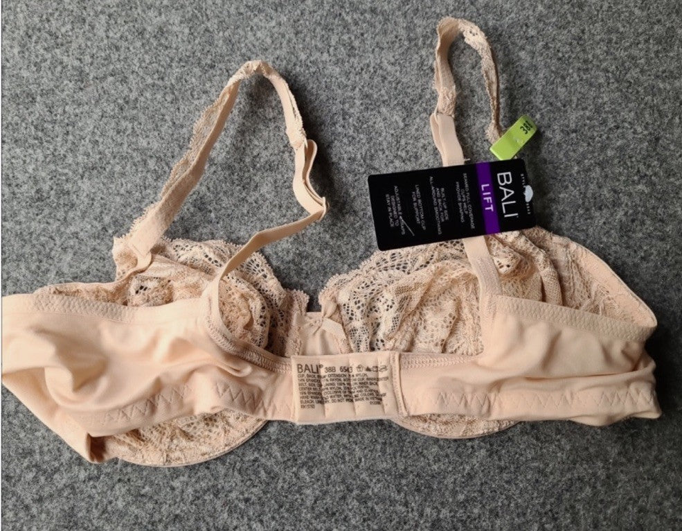 Bali Women's 34B Lace Desire 2-Ply Underwire Comfort Bra DF6543 Champagne