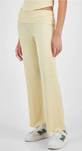 Ultra Flirt Juniors' High Rise Foldover-Waist Ribbed Knit Pants Banana Crepe XL