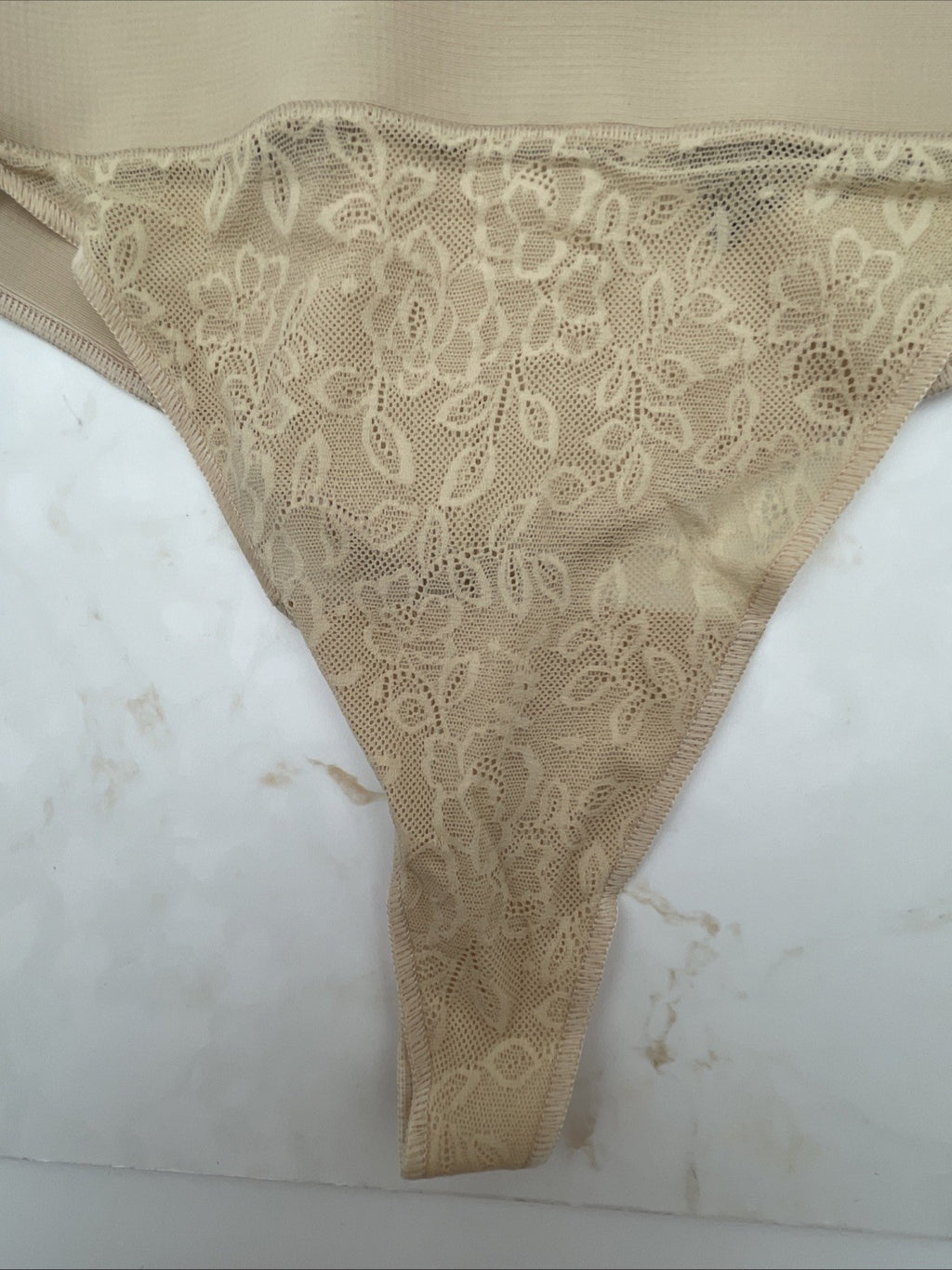 NWT Maidenform Tame Tummy Smoothing Waist Lace Thong Shapewear L Beige Size XL