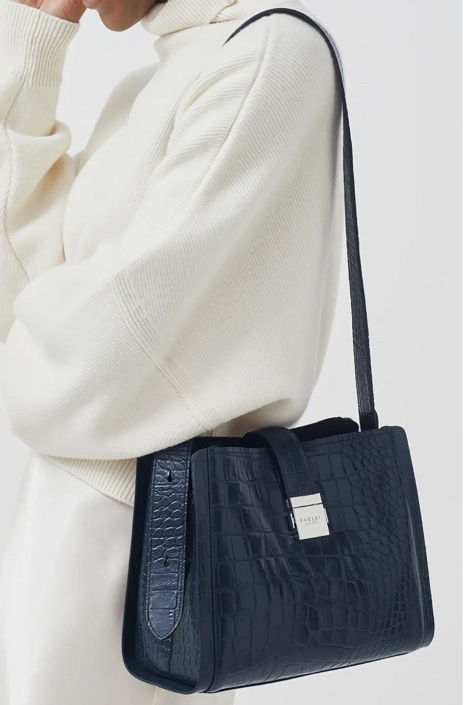 Sloane Street Medium Crossbody Bag Radley Navy 