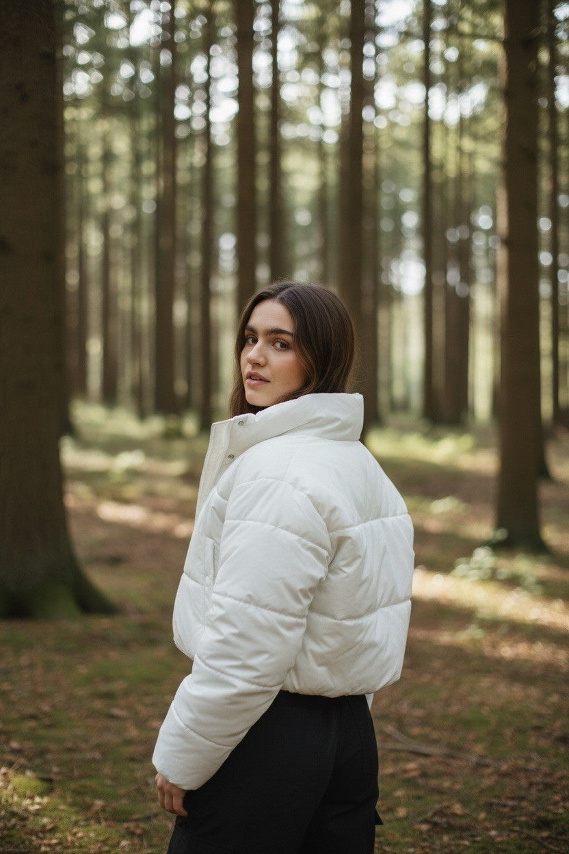 CoffeeShop Juniors' Cropped Hooded Puffer Coat - White  Size L