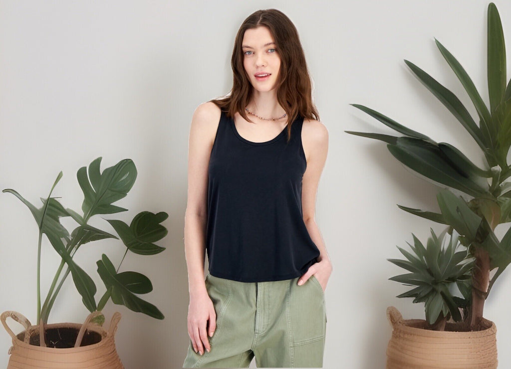 Hippie Rose Junior's Super Soft Scoop-Neck Tank - Black M