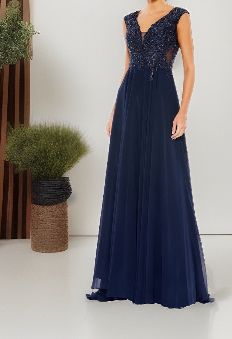 Mac Duggal Women's Appliqued Cap Sleeve Bodice Flowy Gown Navy 10