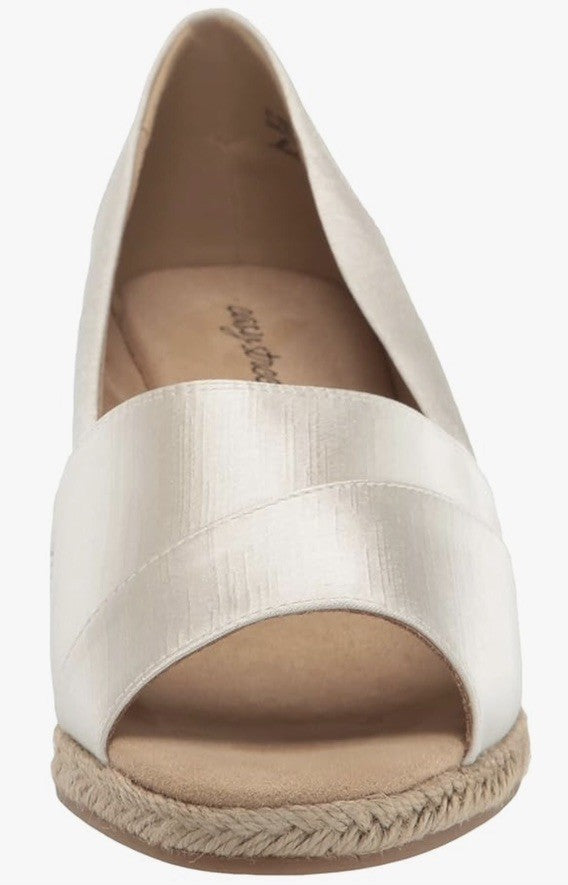 Easy Street Women's Jasper Super Flex Espadrille Sandals White Thai Silk 61/2 M