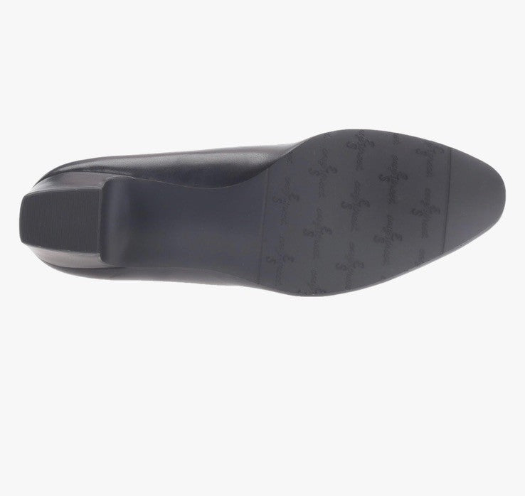 Easy Street Prim Kitten Heel Pumps Black 8 1/2 W