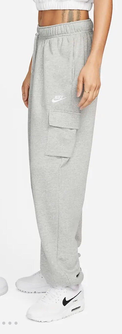 Nike Sportswear Club Fleece Women's Mid-Rise Oversized Cargo Sweatpants 3X  