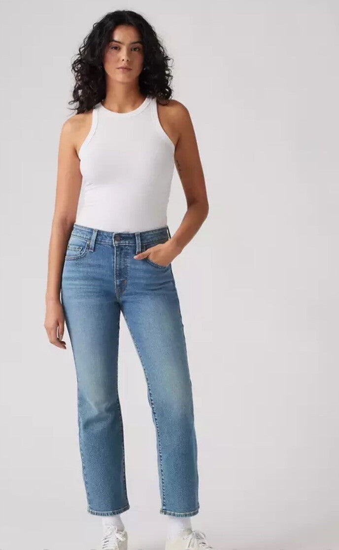 Levi's 725 Kick Boot Women's Jeans. 28X27 