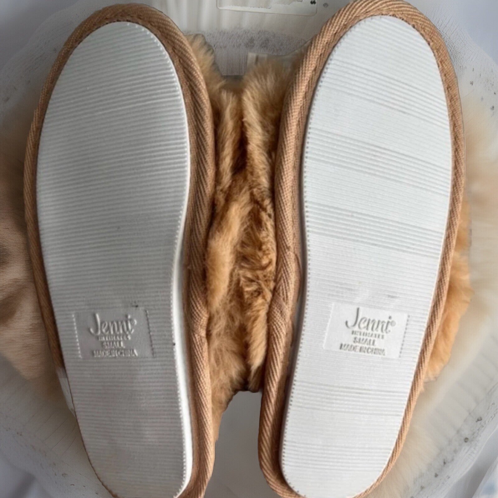 JENNI Women's Faux-Fur Solid Crossband Slippers M 7-8