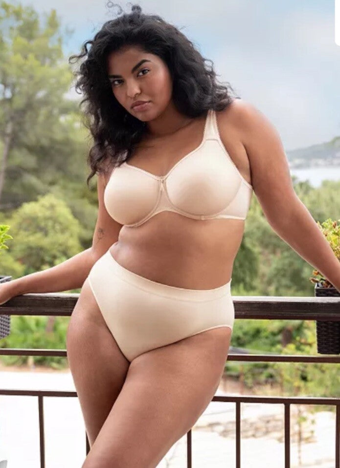 Wacoal Basic Beauty Full Figure Seamless Underwire Bra 38C