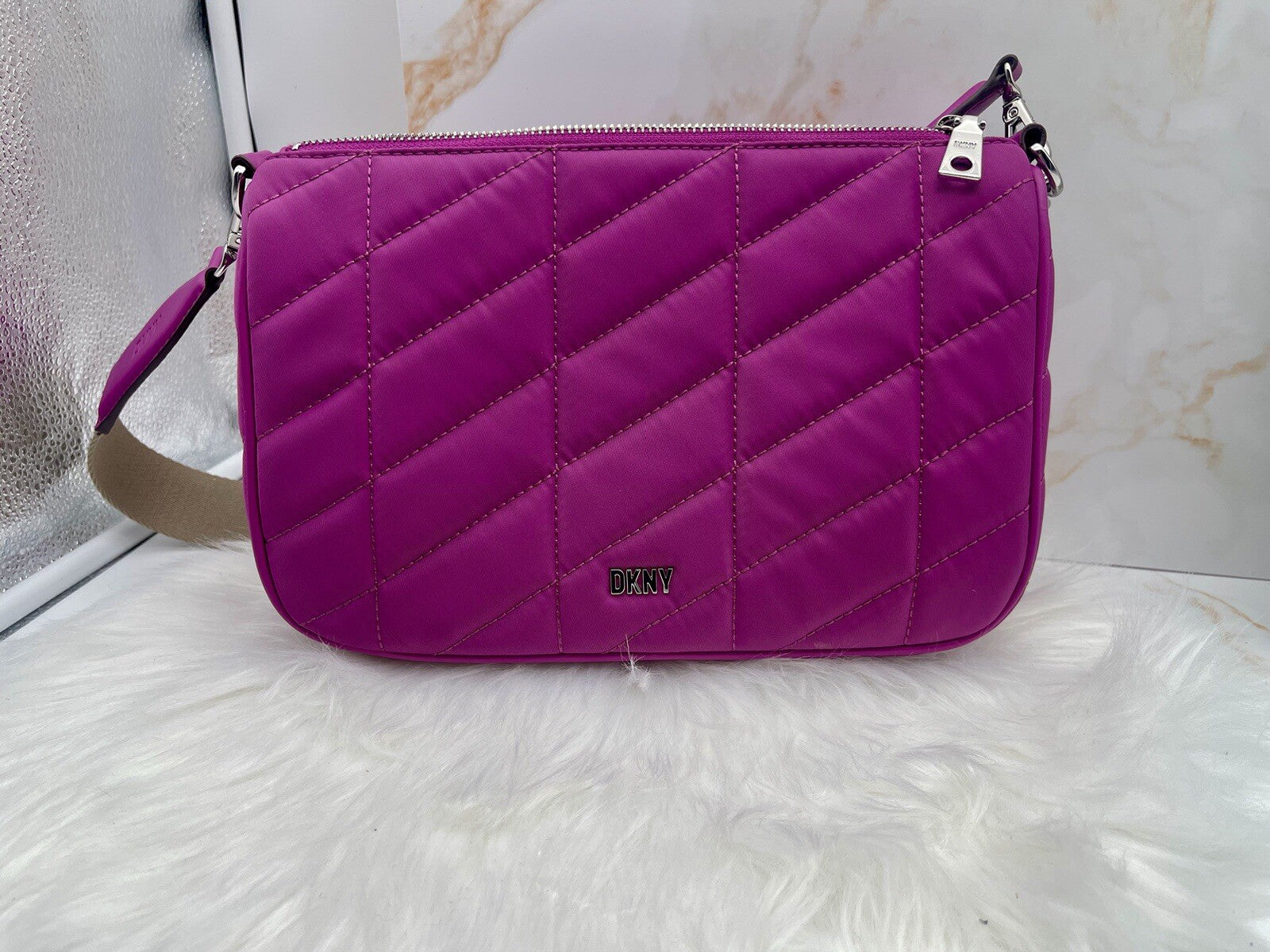 DKNY Bodhi chain quilted nylon women's medium crossbody bag pouch
