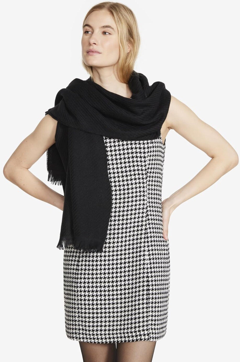 NEW Steve Madden Black Scarf from Macy's Fringe Tassel Minimalist Winter Warm 