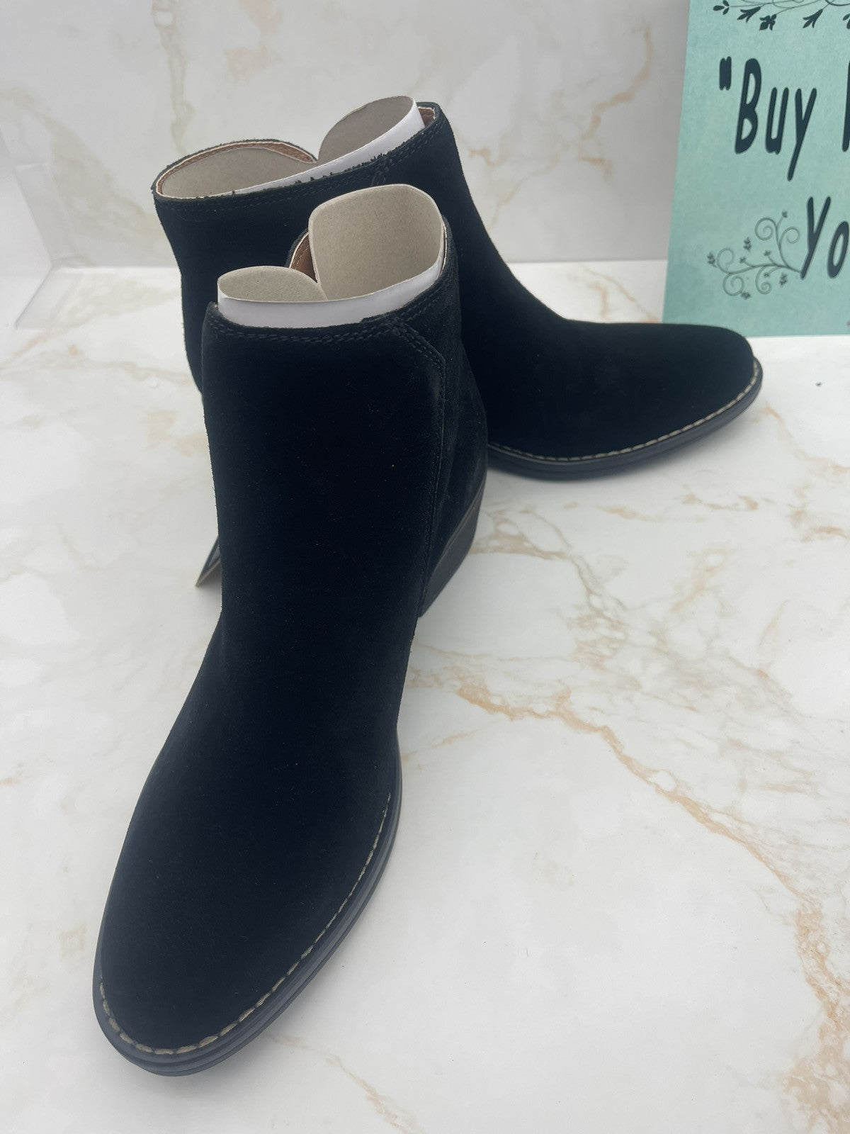 White Mountain Women's Suede Ankle Boot Size 9 Black