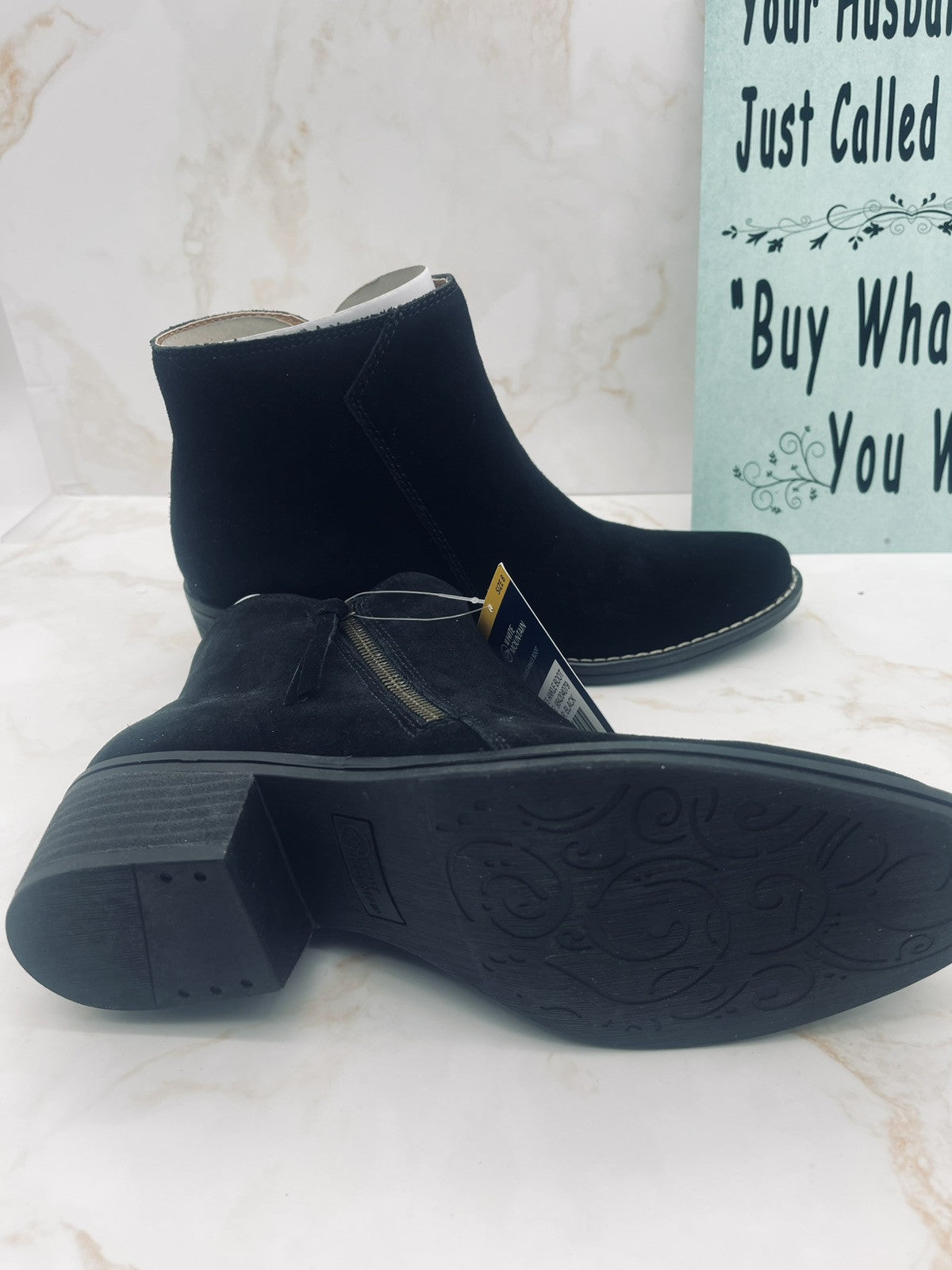 White Mountain Women's Suede Ankle Boot Size 9 Black