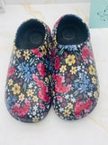 Totes Ultra-Tough, Super-Comfy Women’s Clogs, Size 8 Black Garden Floral NIB