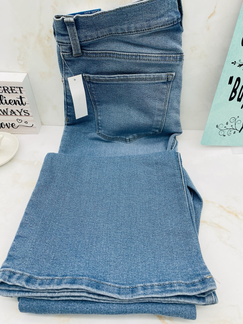 Jessica Simpson Women's High Rise Fitted Flare Jean, JJSB16035 Size 10 Lexi