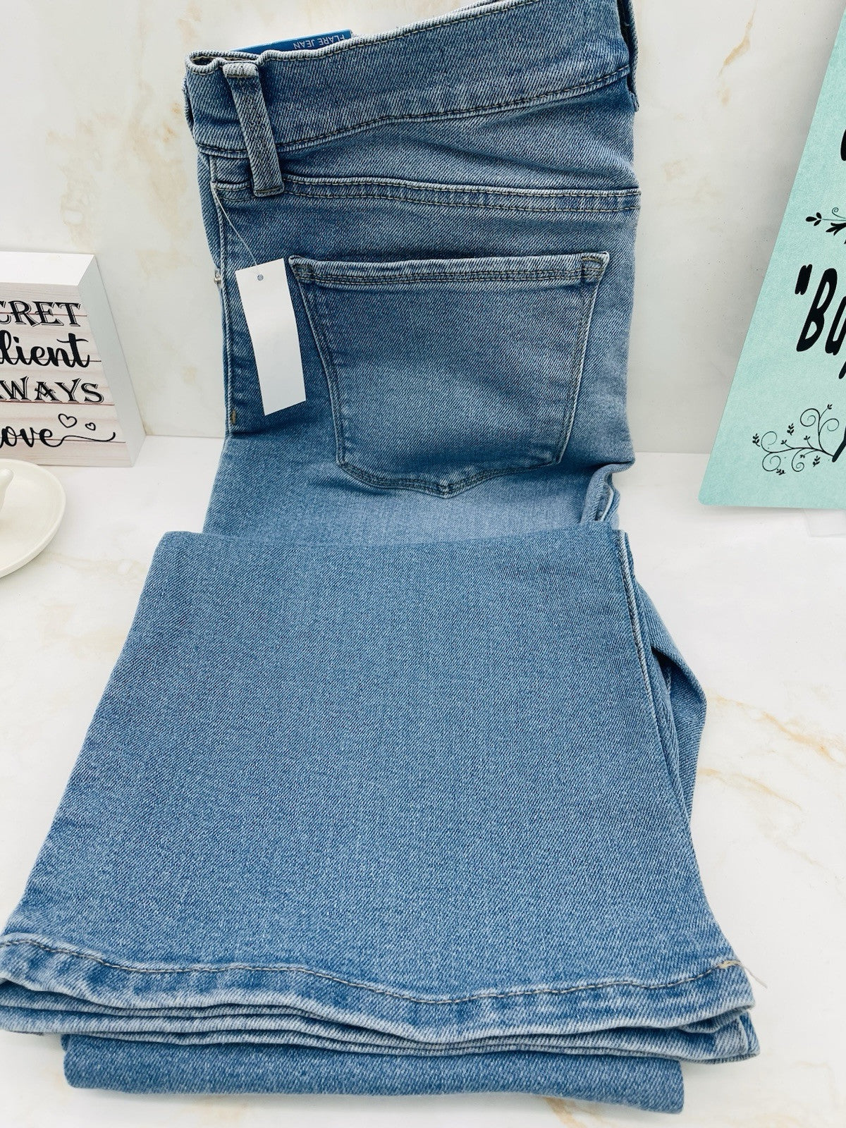 Jessica Simpson Women's High Rise Fitted Flare Jean, JJSB16035 Size 10 Lexi
