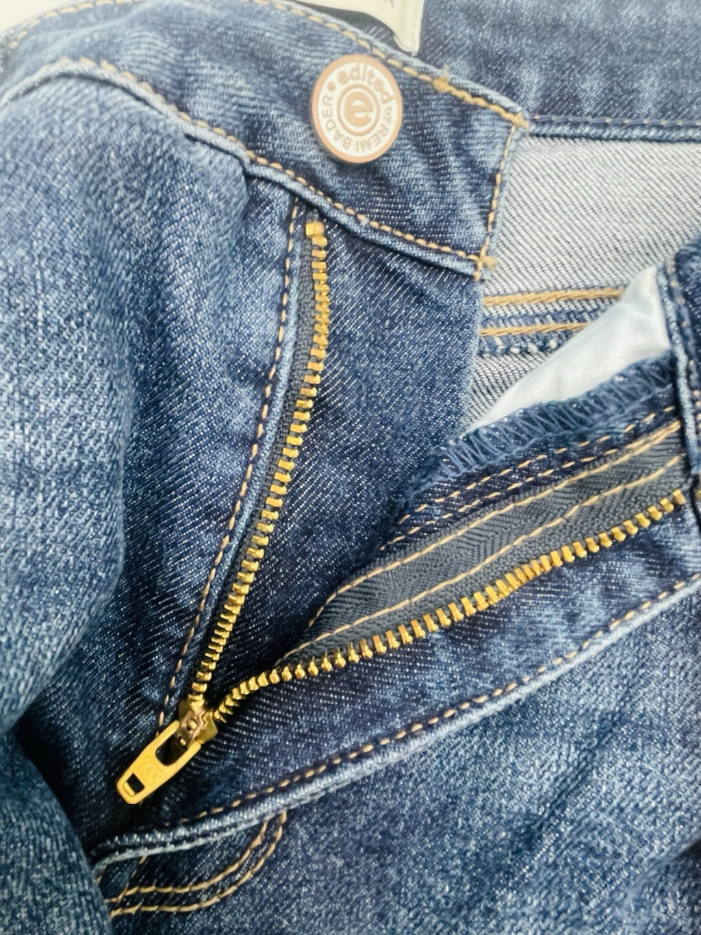 Edited by Remi Bader Women's  Size 8 Loose Straight Jean Blue Confident