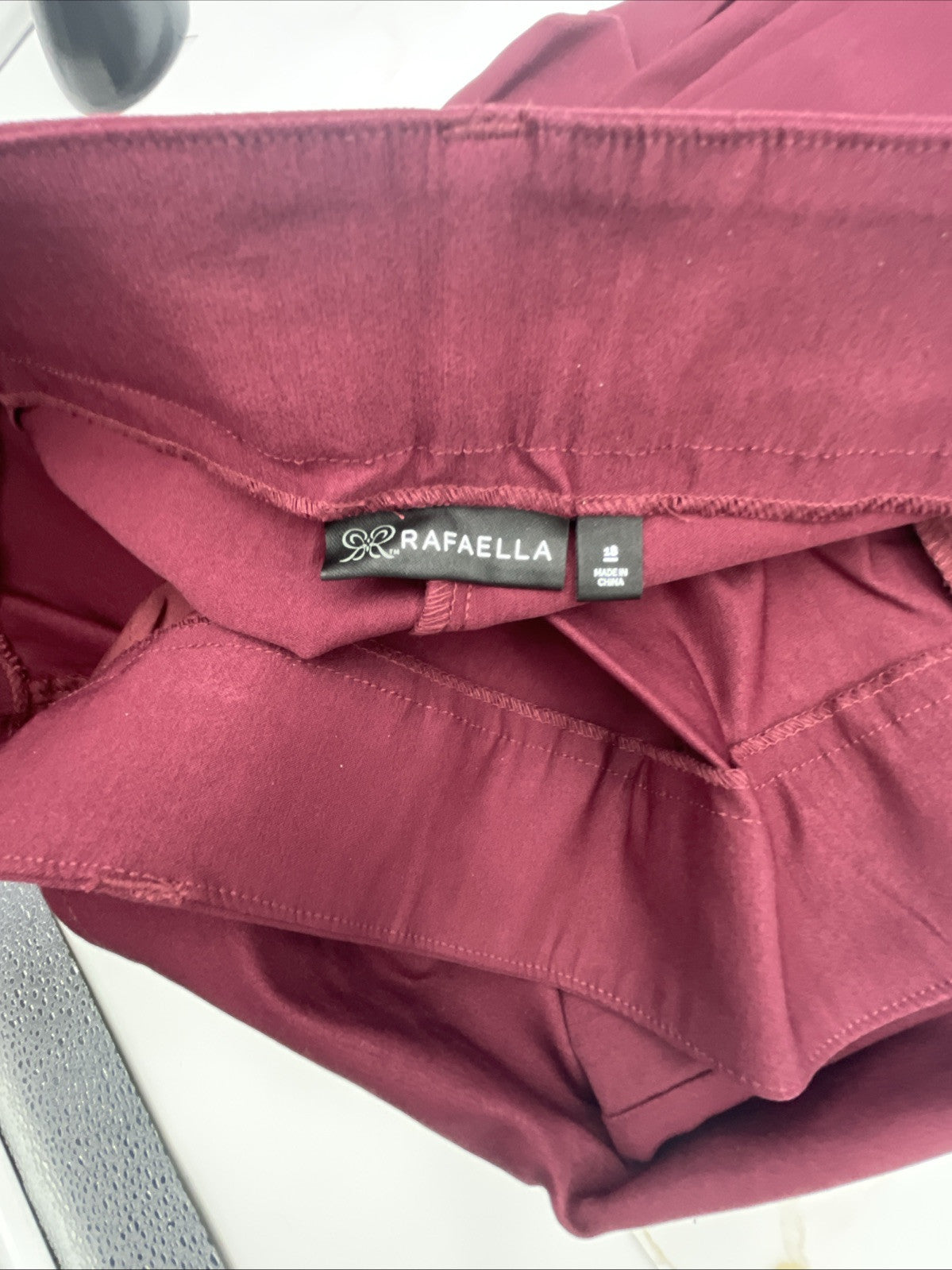Rafaella Women’s Pull-On Belt Loops Functional Pockets Stretch Ankle Pant 18