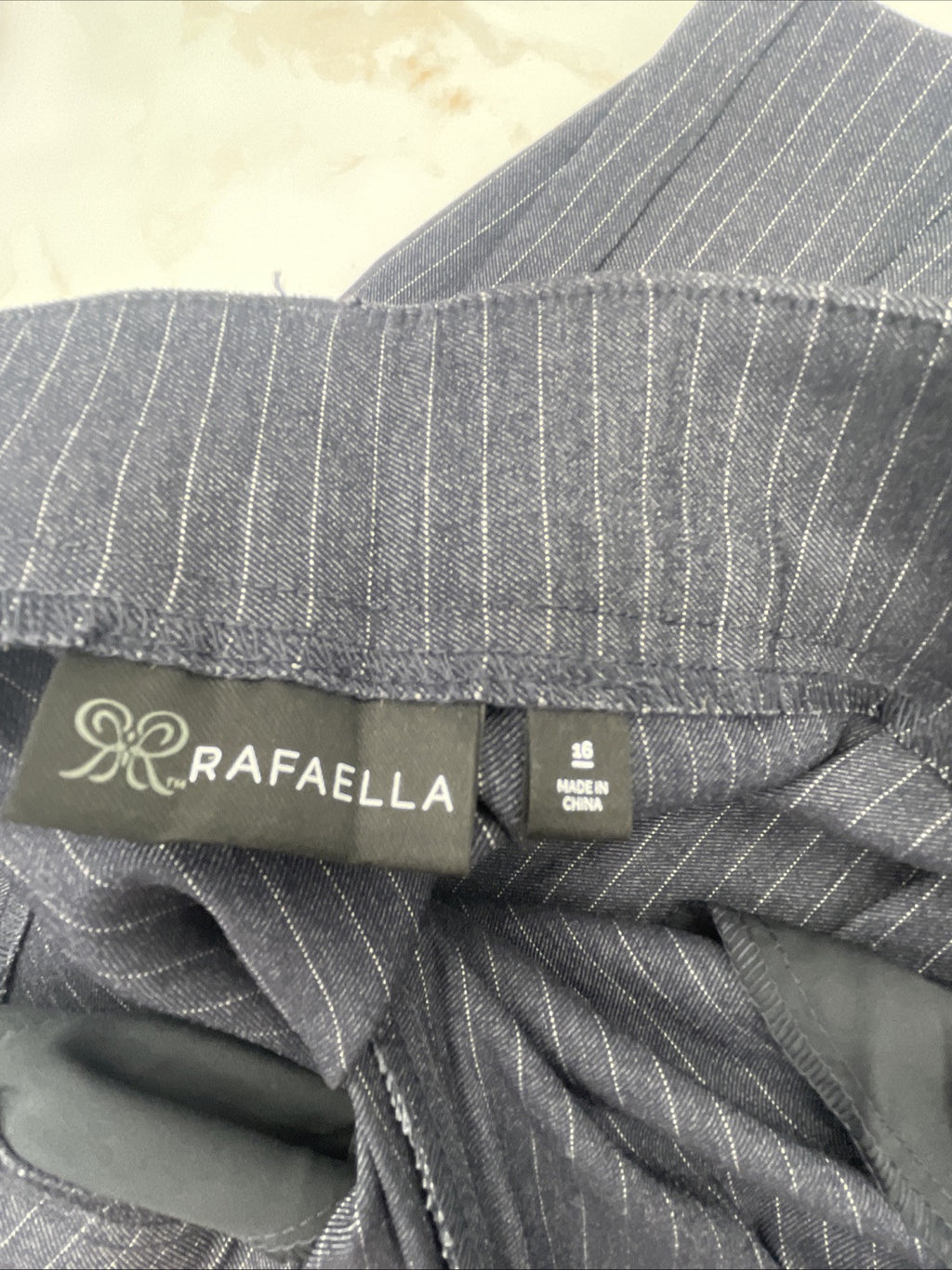 Rafaella Women’s Pull-On Belt Loops Functional Pockets Stretch Ankle Pant Sz 16