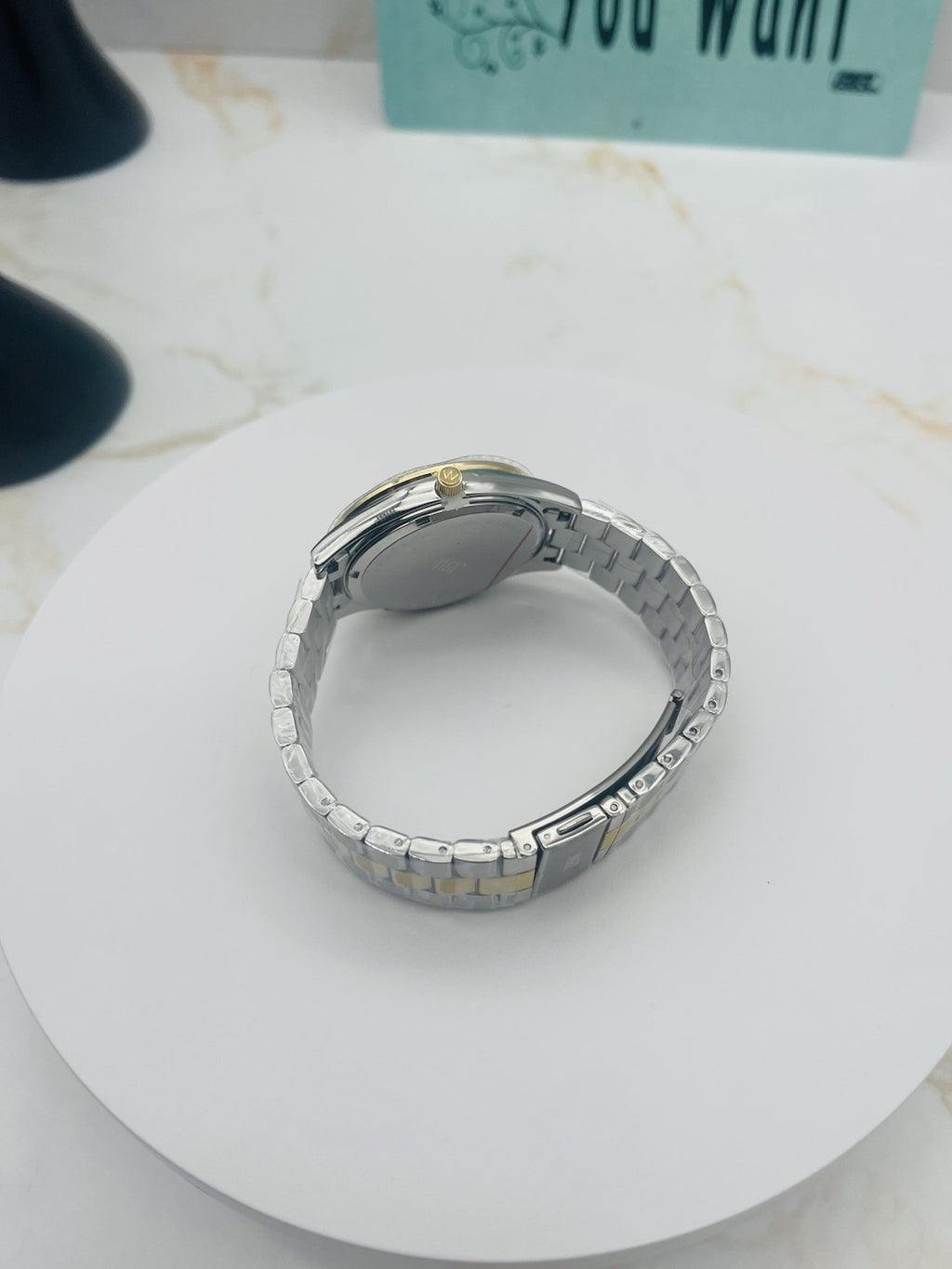 $795| JBW Mondrian 1/6 CT. T.W Diamond and Crystal Accent 18K Women's Gold watch