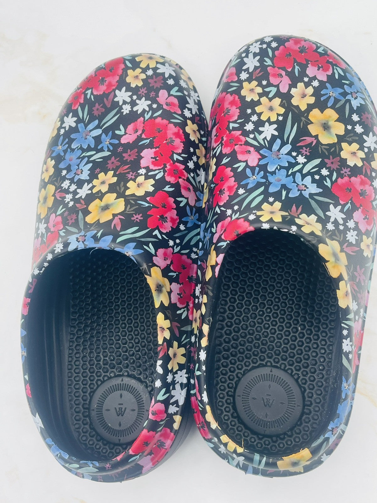 Totes Ultra-Tough, Super-Comfy Women’s Clogs, Size 9 Black Garden Floral NIB