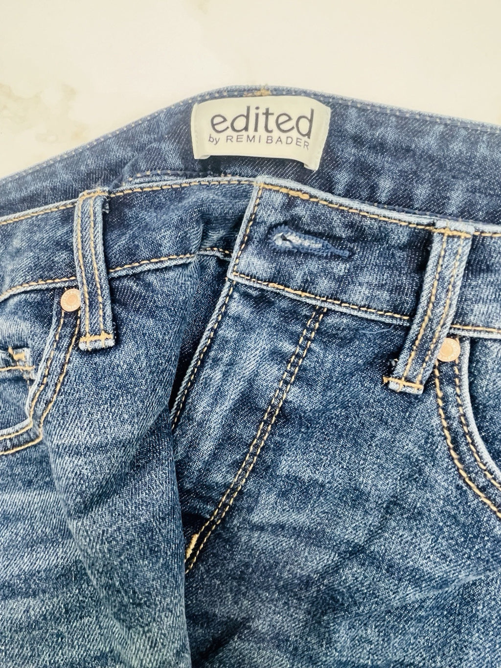 Edited by Remi Bader Women's  Size 8 Loose Straight Jean Blue Confident