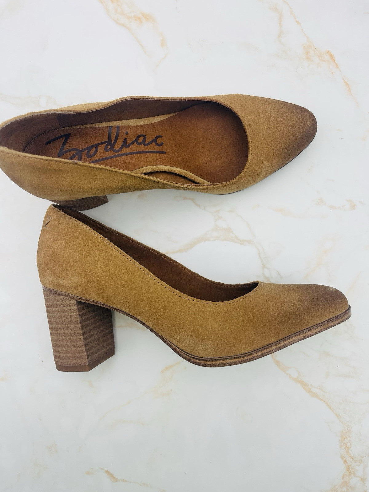 Zodiac Women's Gloria Slip On Pumps Latte