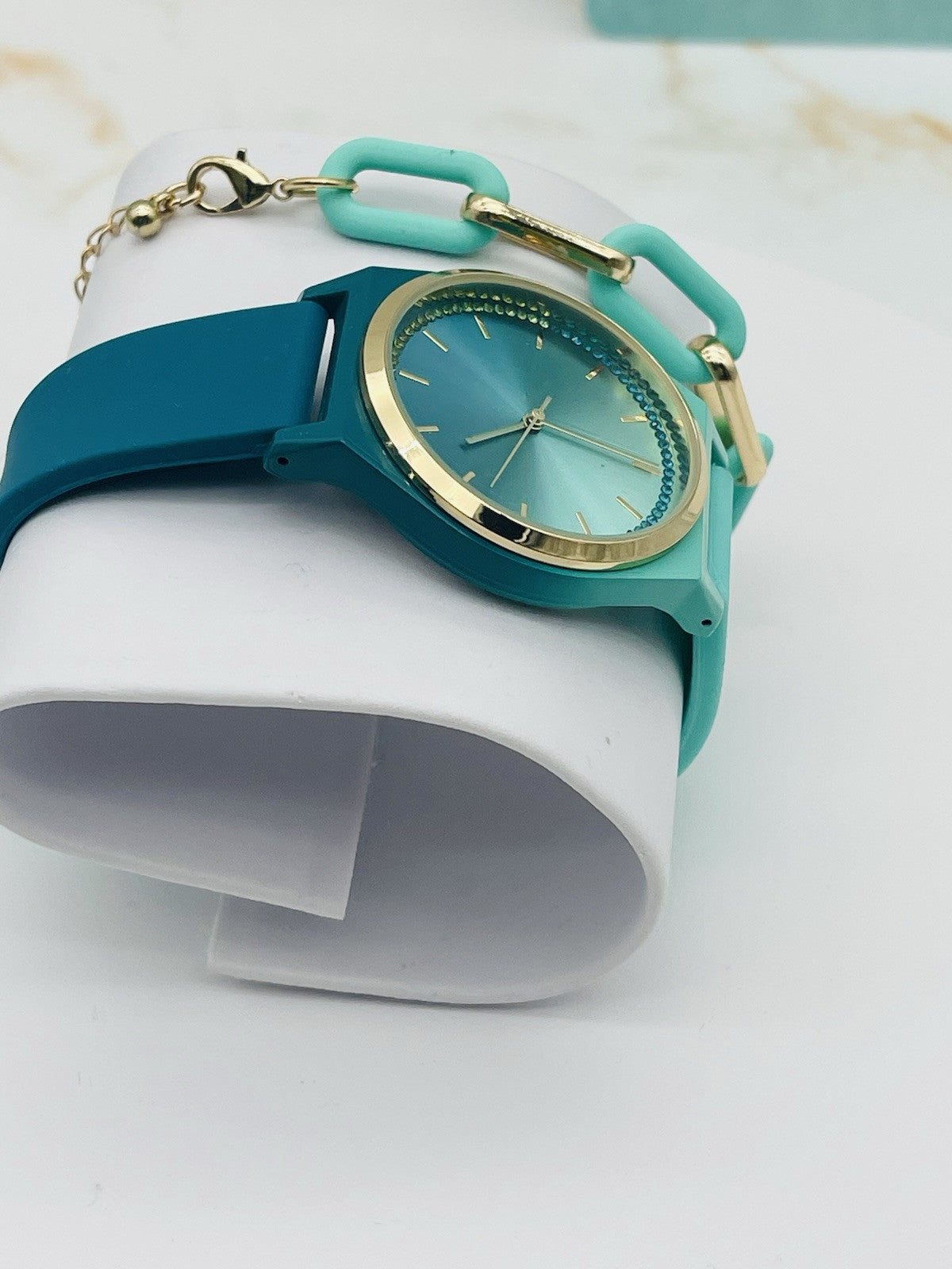 I.N.C. International Concepts Woman Watch Silicone Strap CZ Accents Macys Exc